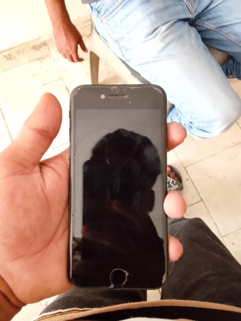 Apple iPhone 7 4