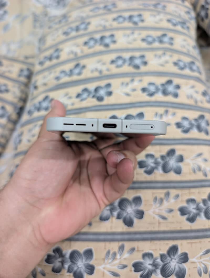 OnePlus 15 4