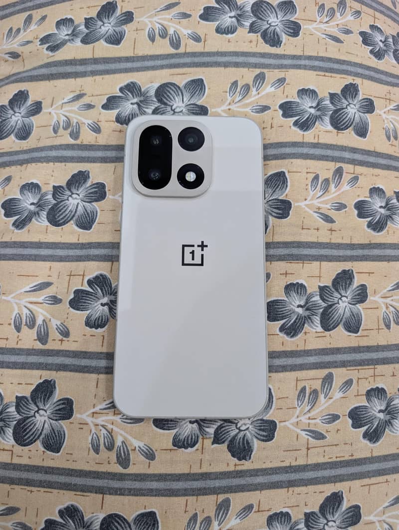 OnePlus 15 8