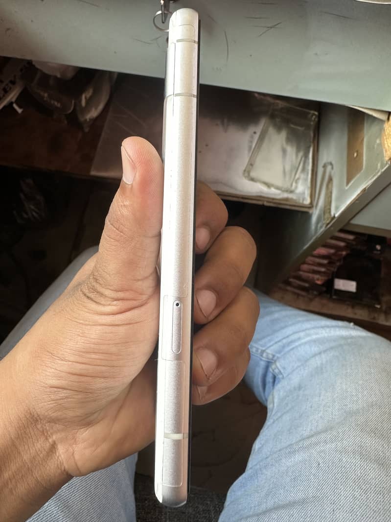 Google Pixel 7a 4