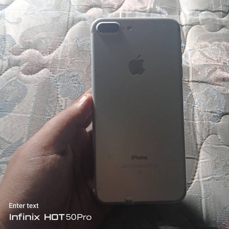 Apple iPhone 7 Plus 1