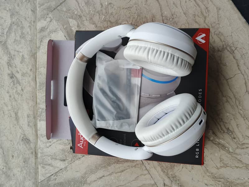 Audionic Hammer Wireless Headphone 0
