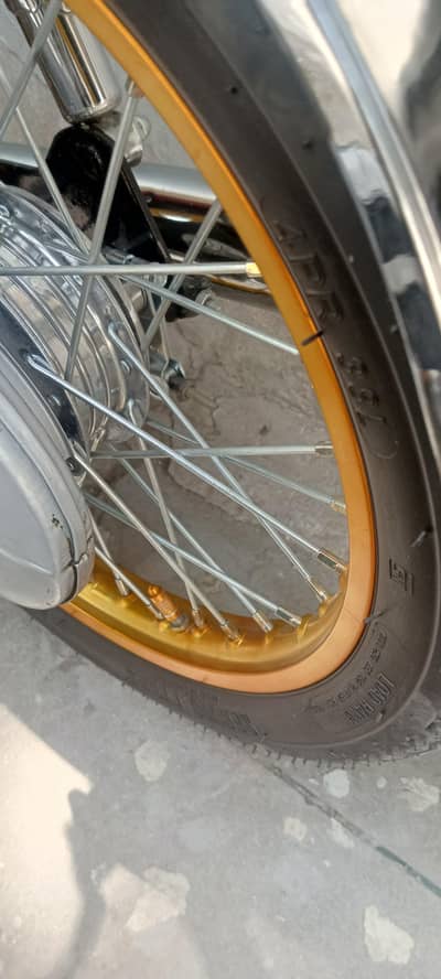 Honda 70 golden rim