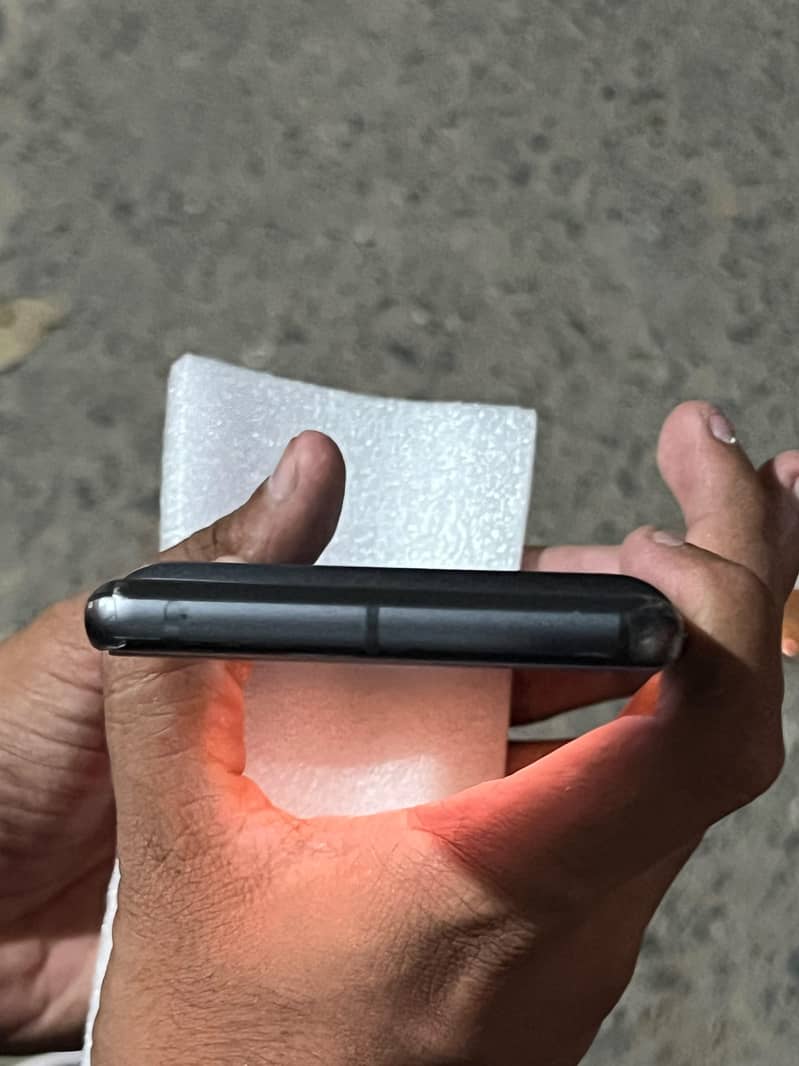 Google Pixel 7 4