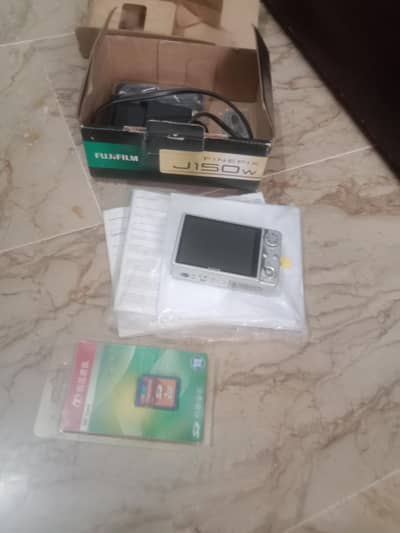 Fujifilm FinePix J150w Digital Camera For Sale
