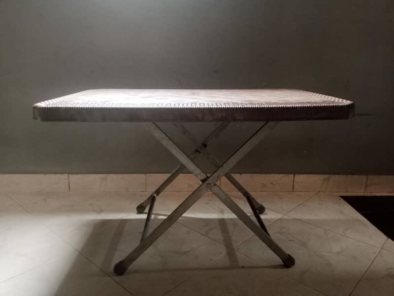 chairs and table 0