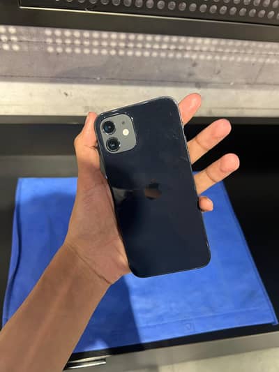 Apple iPhone 12