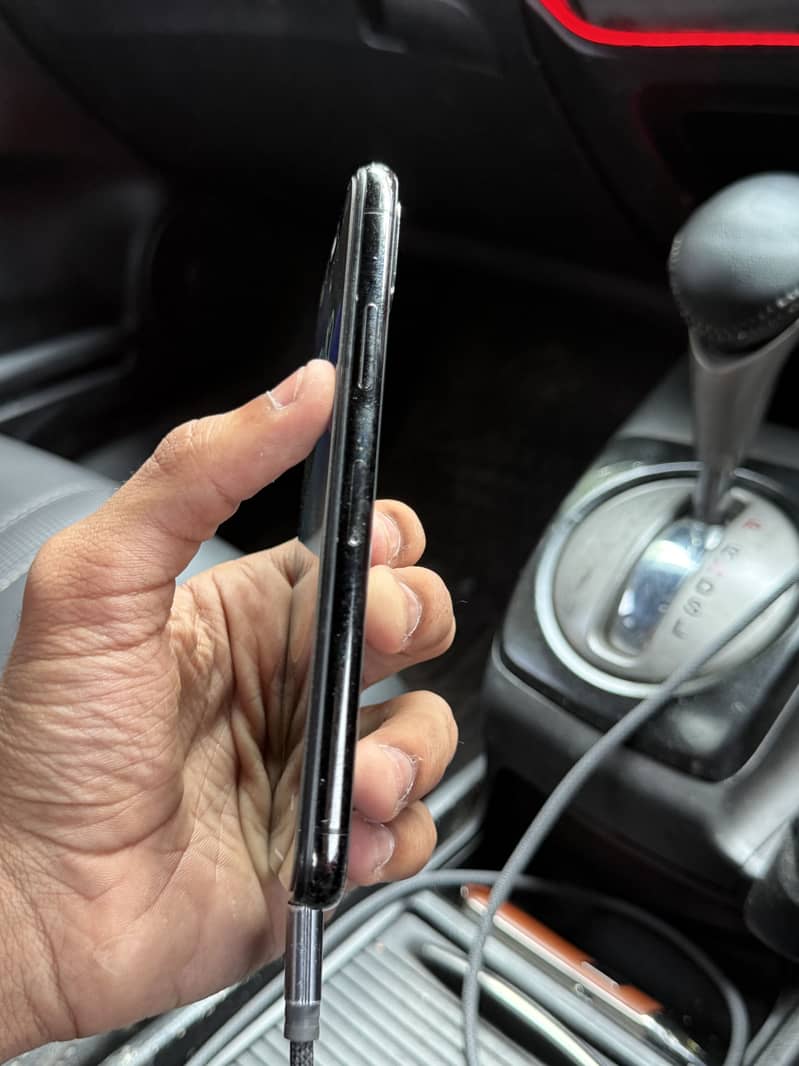 Apple iPhone X 3