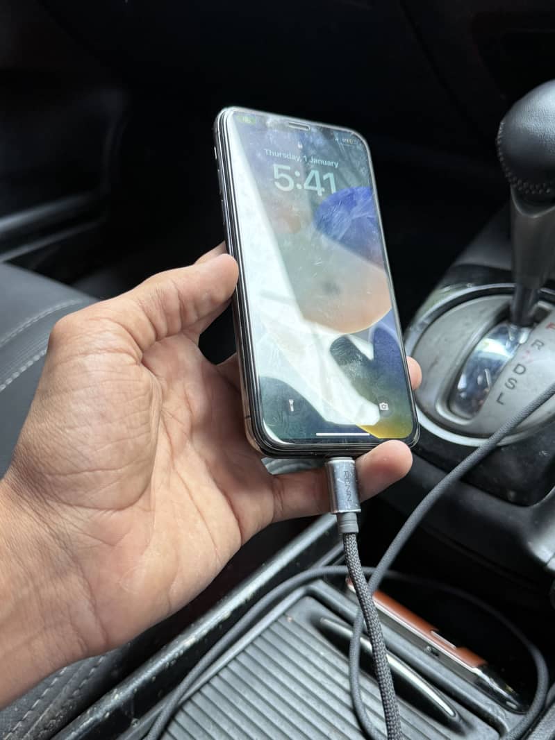 Apple iPhone X 5