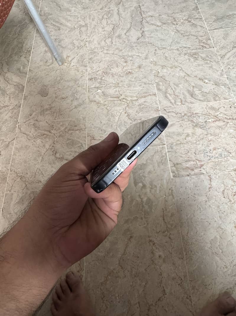 Apple iPhone 16 Pro Max 5