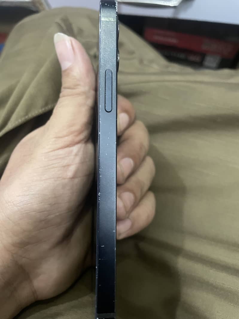 Apple iPhone 12 7