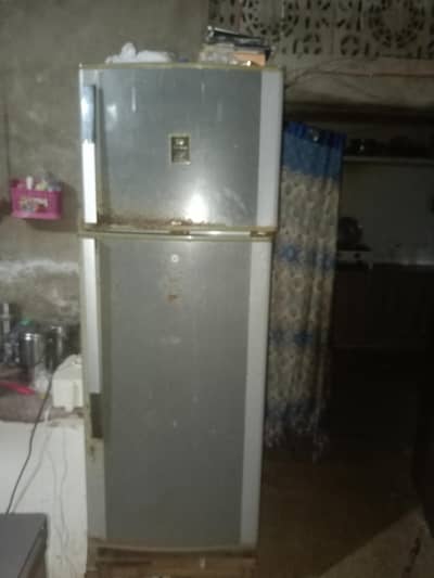 10 by 7 Dawlance fridge