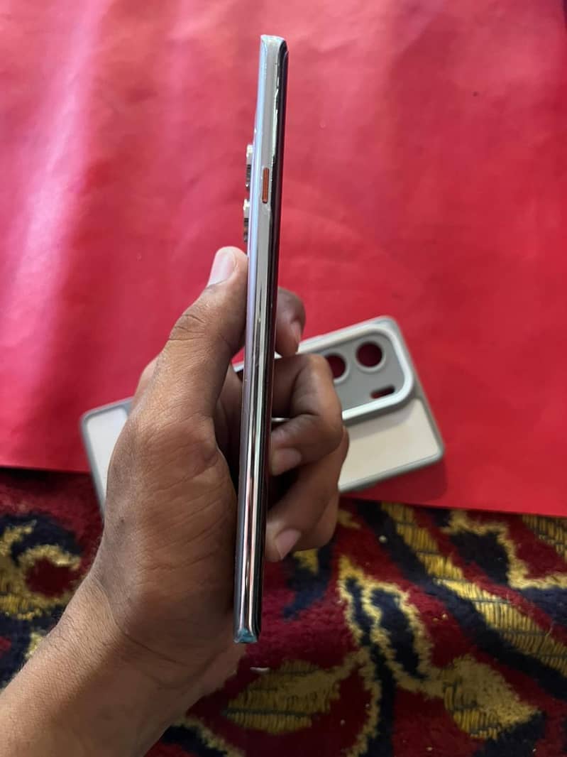 Tecno CAMON 40 Pro 3