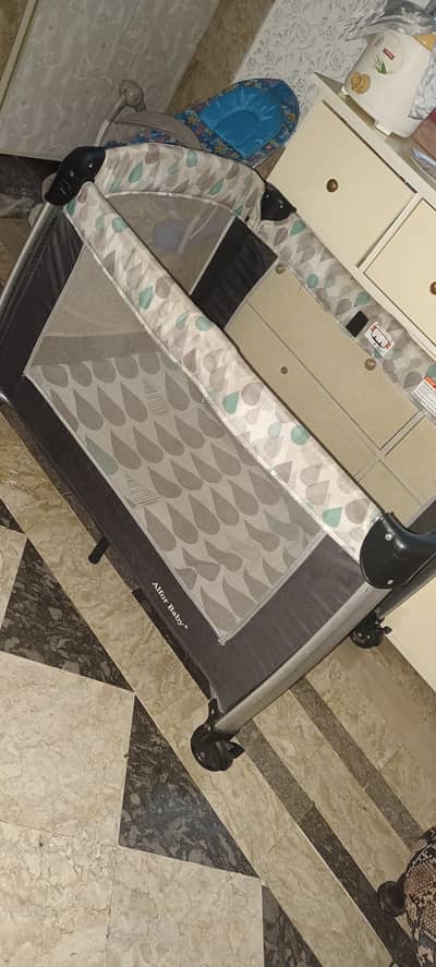 Baby cot alfor baby