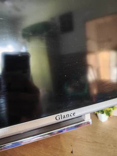 LG (glance) like brand new