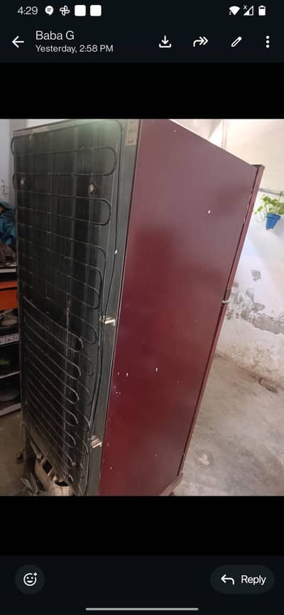 singer ka fridge hai full active hai.