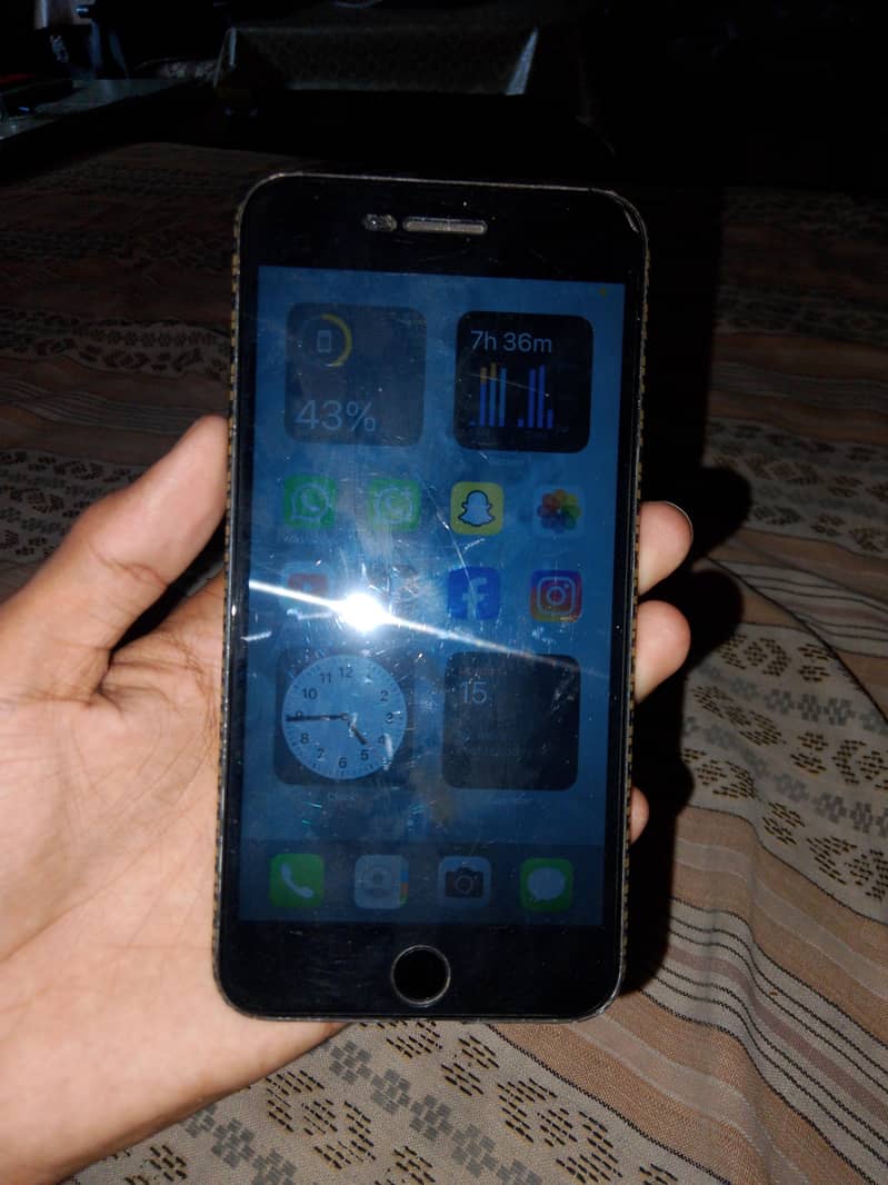 Apple iPhone 7 Plus 1