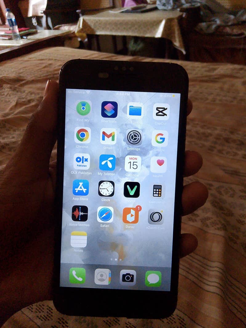 Apple iPhone 7 Plus 2