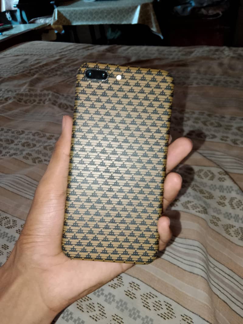Apple iPhone 7 Plus 3