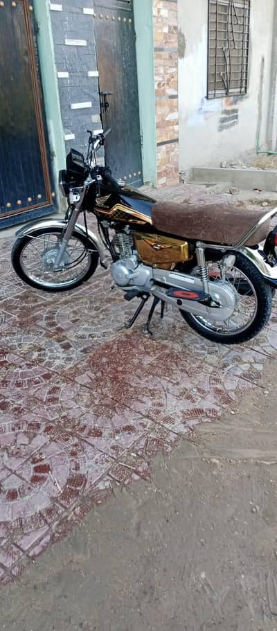 Honda cg 125 gold edition