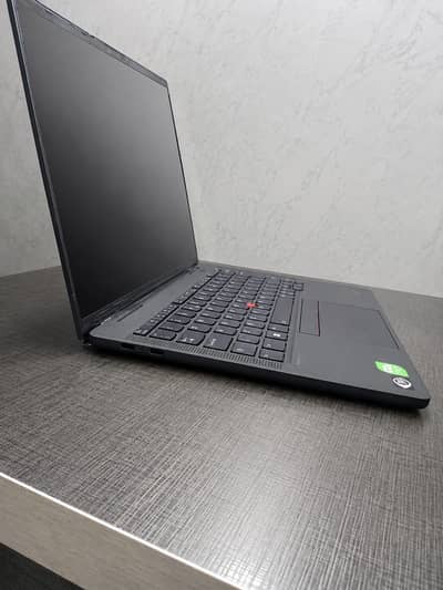 Lenovo Thinkpad X13s