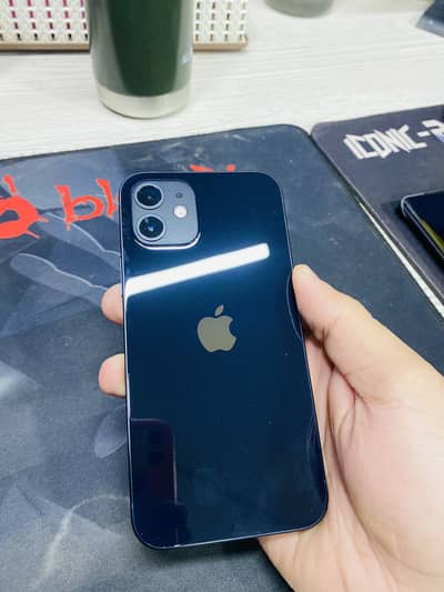 Apple iPhone 12
