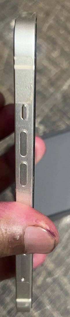 iPhone 13 2