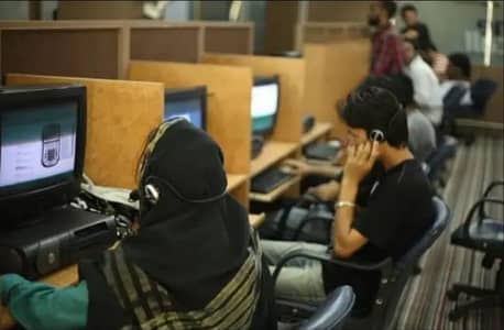 Job opportunity Male and female Part-time full-time jobs