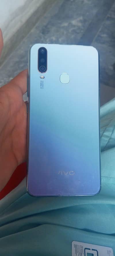 Vivo Y17