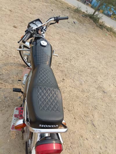 Special Edition 125 Black