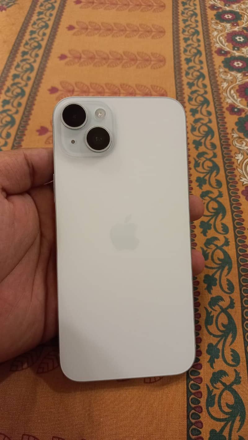 Apple iPhone 15 plus 4