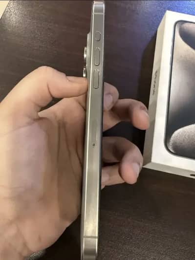 l phone 15 pro max factory unlock sim time