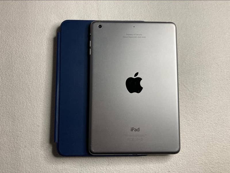 Apple IPad Generation Two 1