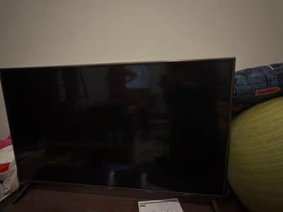 LG LCD tv for sale