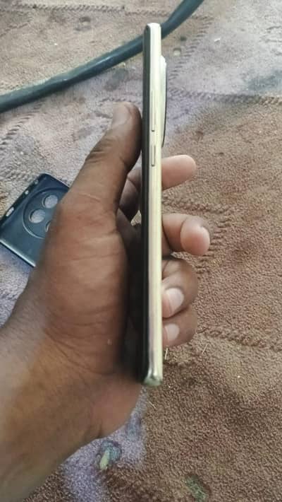 Tecno CAMON 30S