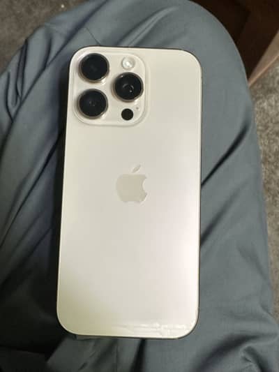 Apple iPhone 16 Pro jv