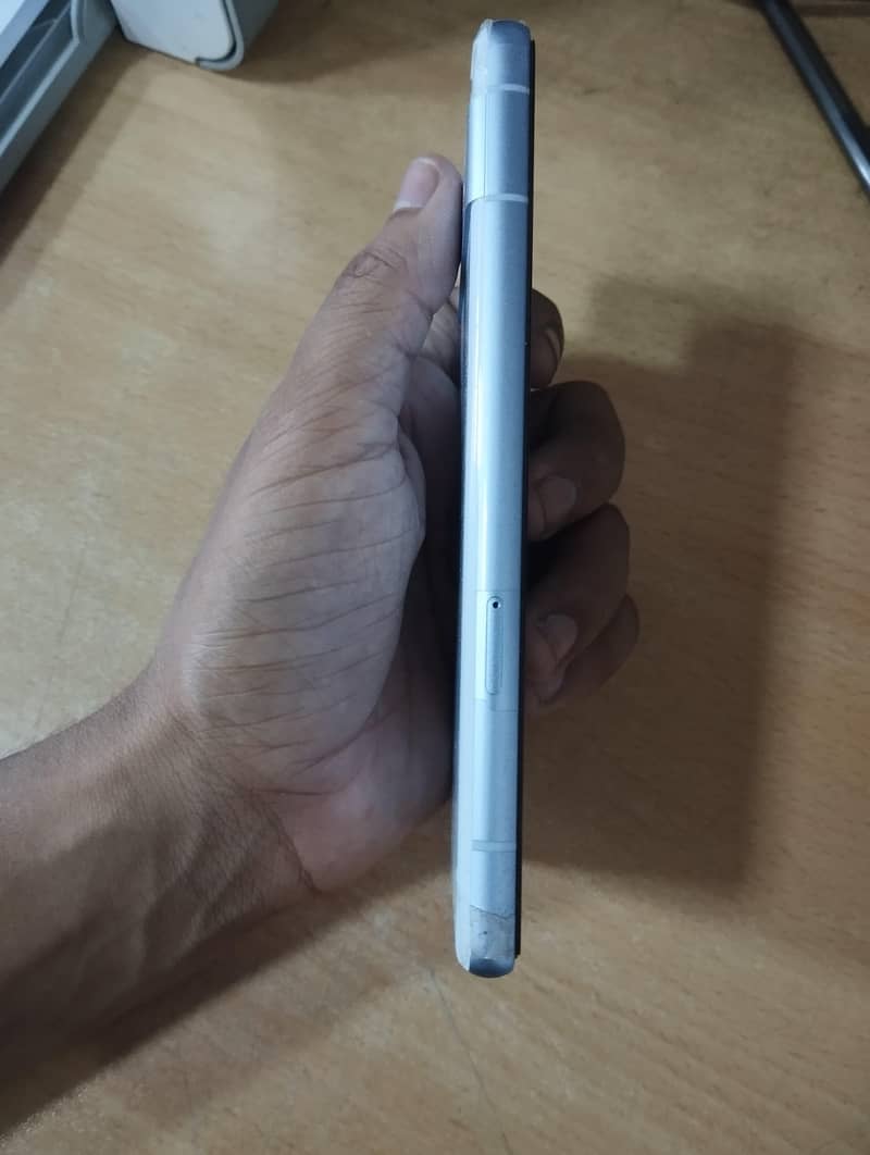 Google Pixel 7a 5