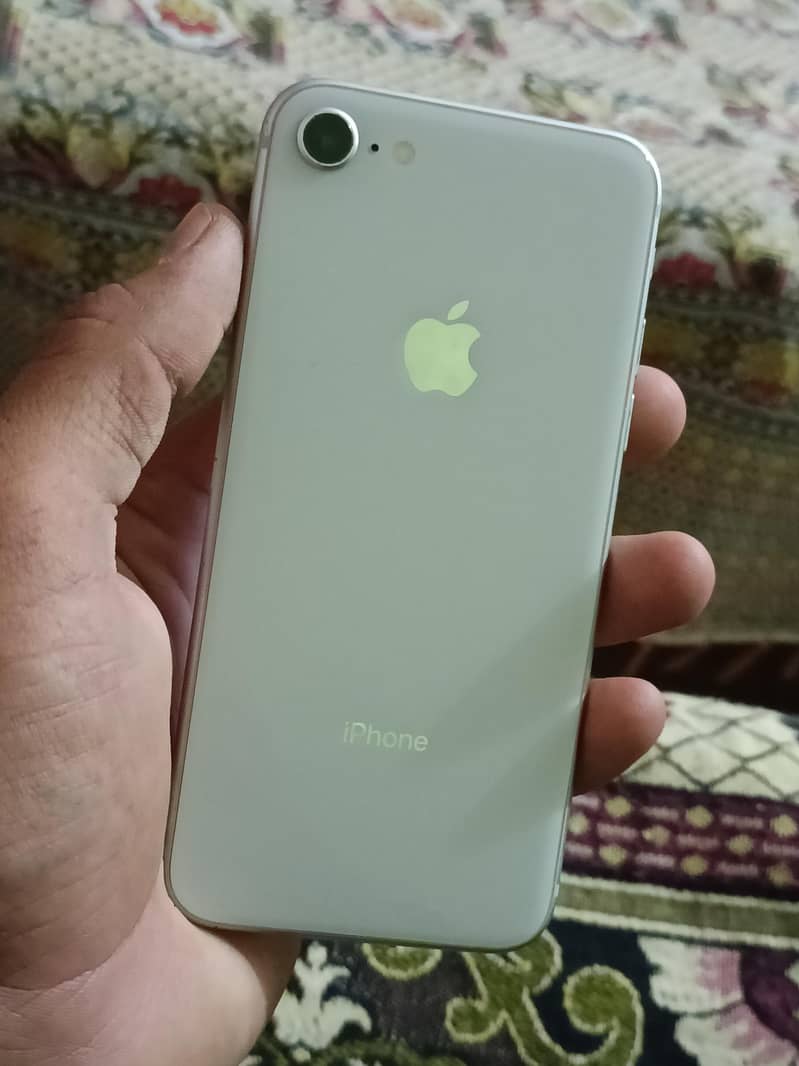 Apple iPhone 8 2