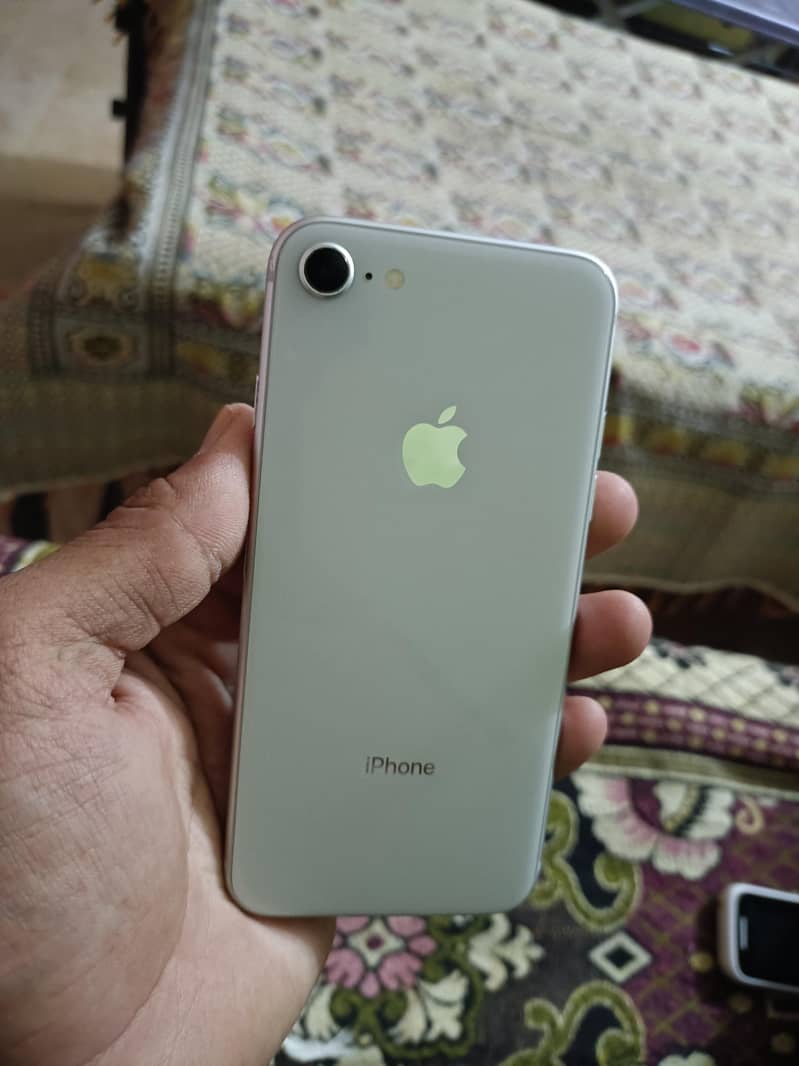 Apple iPhone 8 8