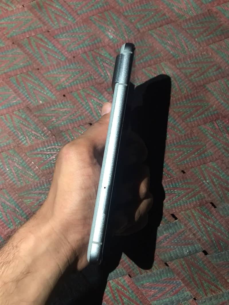 Google Pixel 8 6