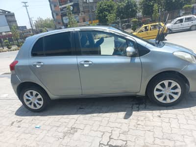 vitz car