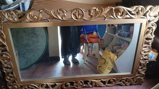 ​Beautiful Golden Carved Wooden Mirror for Sale (Excellent Condition