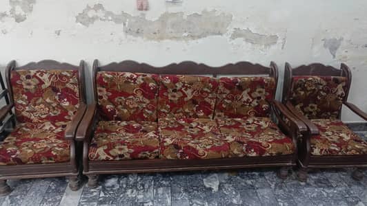 5 seater Sofa Set Urgent For Sale