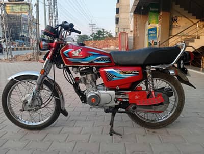 honda CG 125 for sell total genuine 03369095333