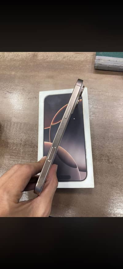Apple iPhone 16 Pro Max