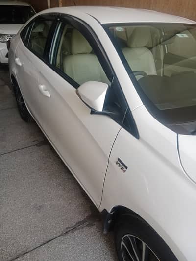 Yaris CVT ativ 1.3 bumper to bumper orignal 1