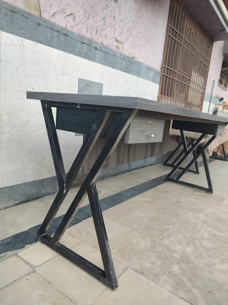 Office working Table 1