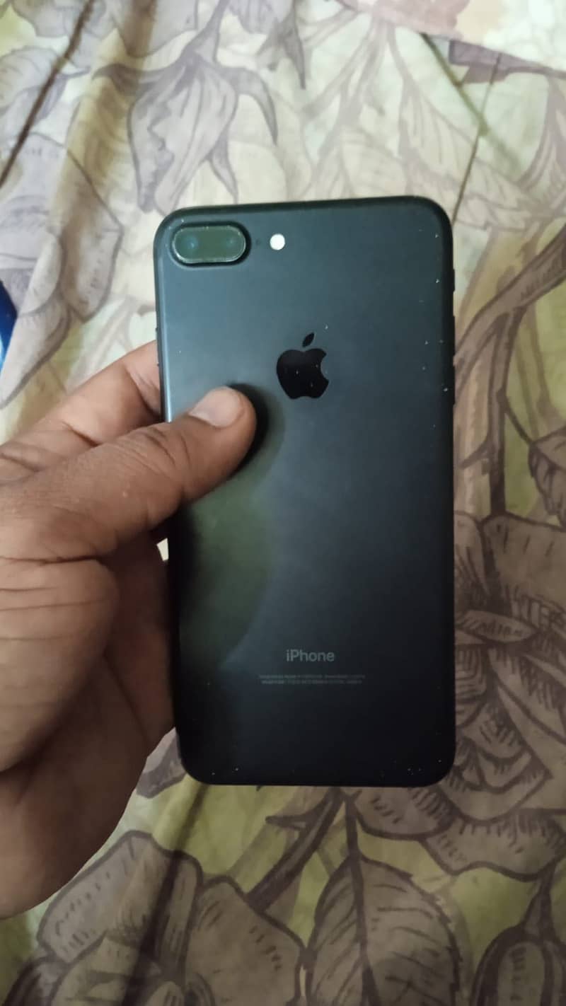 Apple iPhone 7 Plus 0