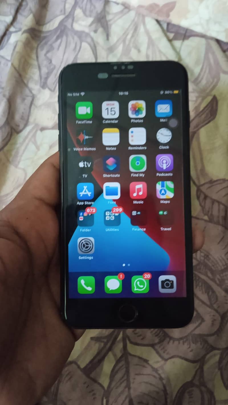 Apple iPhone 7 Plus 1