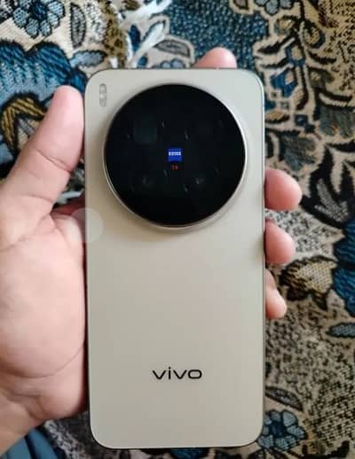 vivo x 300pro 512 gb with Full Box urgent sale please call me